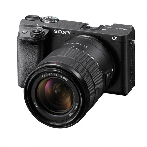 Cámara Sony ILCE-6400M + Sony 18-135mm (Garantía...